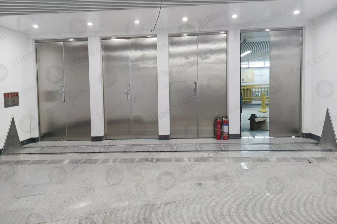 Automatic flood barrier case at the metro station in Taiyuan