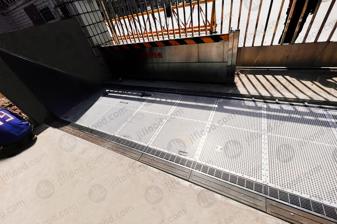 Hydrodynamic fully automatic flood control gate Case at Beijing substation