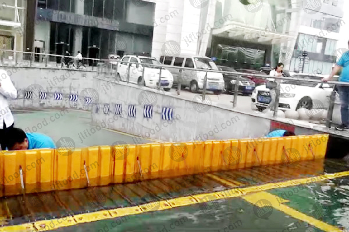 Automatic flood door case at the Financial center building in SiChuan