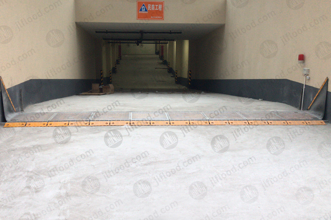 Automatic flood control door in the underground garage of a primary school in Yangzhou