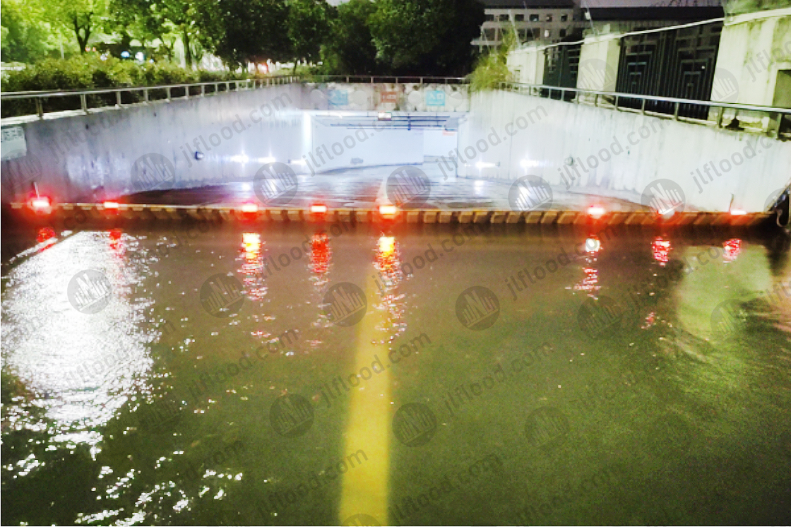 Automatic flood control gate blocks water in an underground garage in Suzhou