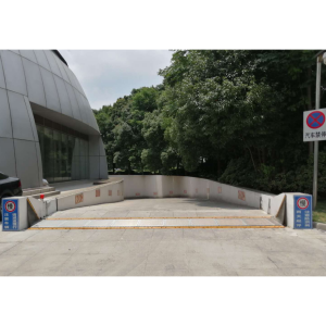 Automatic flood barrier, Embedded installation