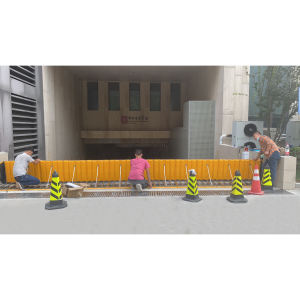 Embedded flood barrier Hm4e-006C